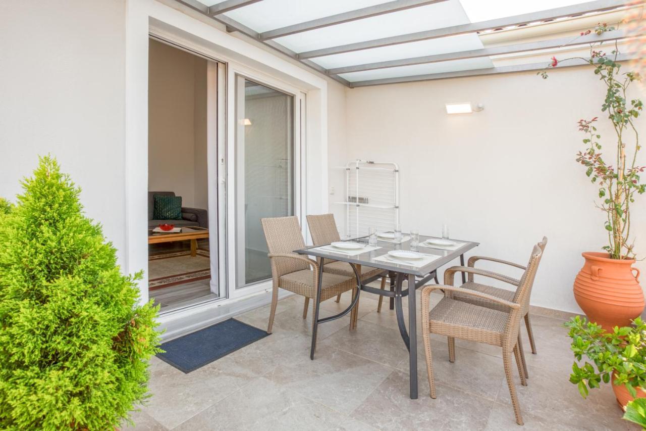 Antonis Apartments Kassiopi Exterior photo
